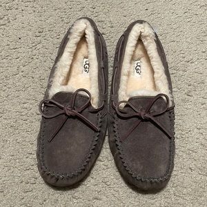 Ugg women Dakota  slipper